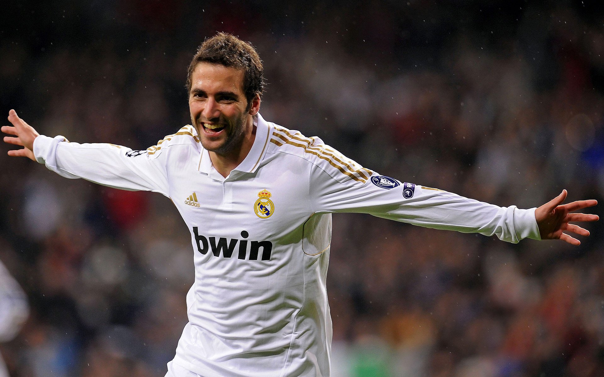 xingkong-共赴疯狂竞技，球队全力拼搏冲刺胜利，疯狂的球队